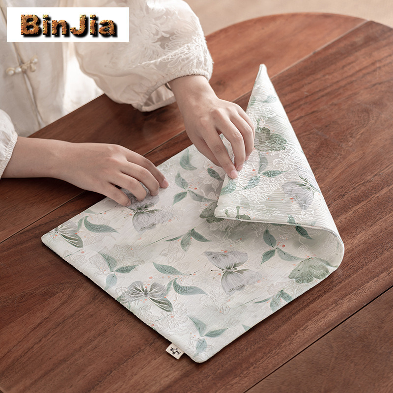 Embroidery Cloth - Alas Meja Teh Bordir Brokat Kupu-kupu
