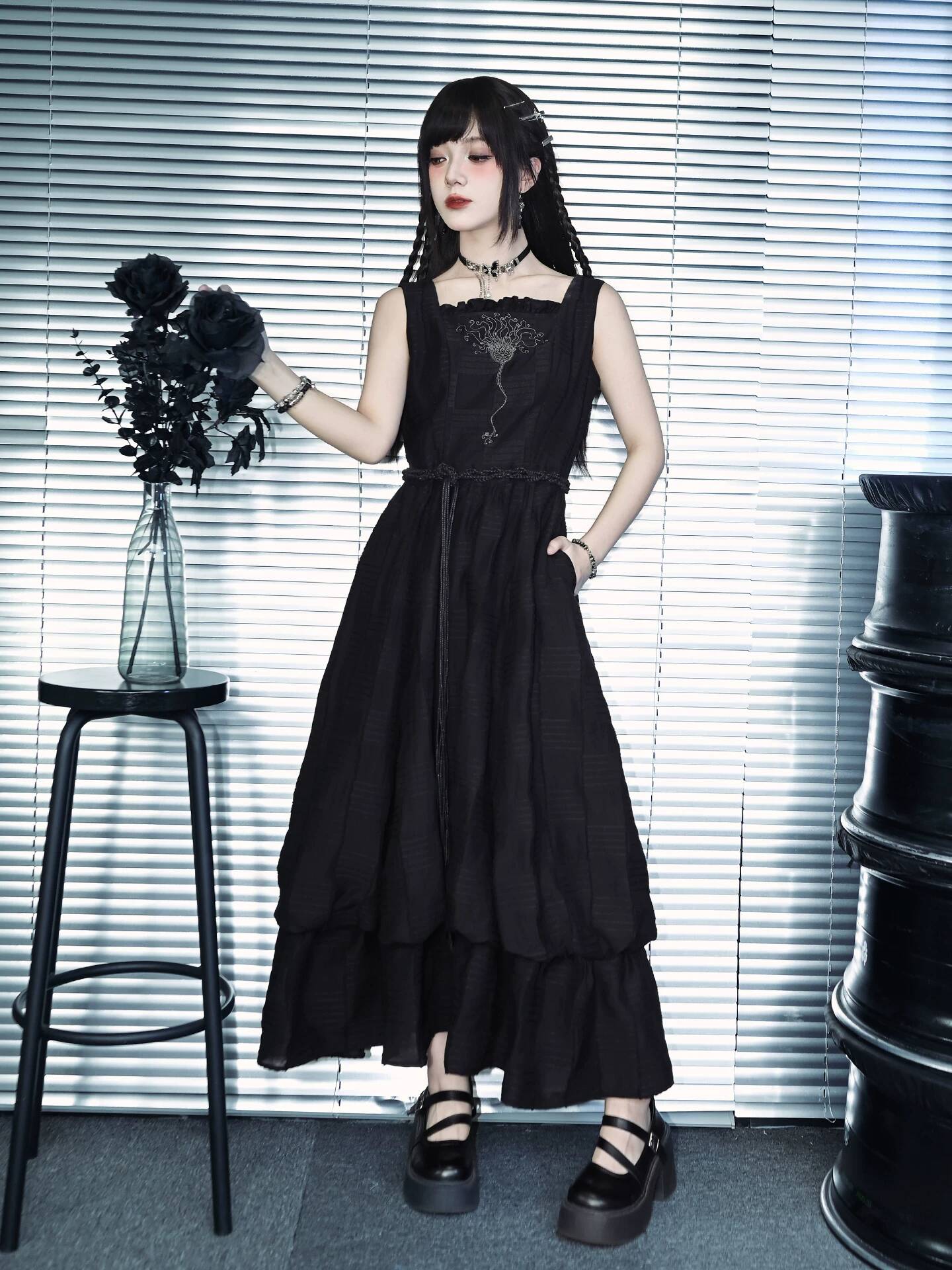 Gaun Bud Lapisan Ganda Hitam B - Embroidery Vest ulasan dan harga