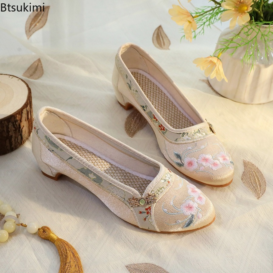 Sepatu Wanita Baru 2026 Gaya E - Embroidery Cloth ulasan dan harga