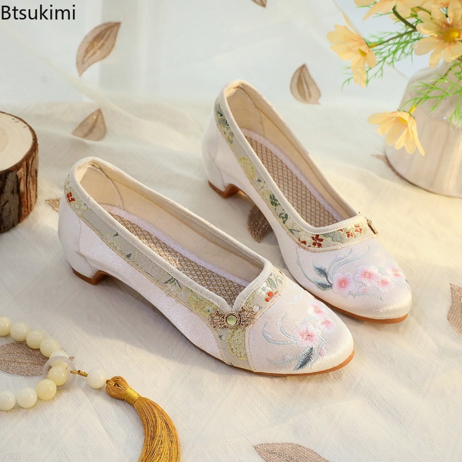 Sepatu Wanita Baru 2026 Gaya E - Embroidery Cloth ulasan dan harga