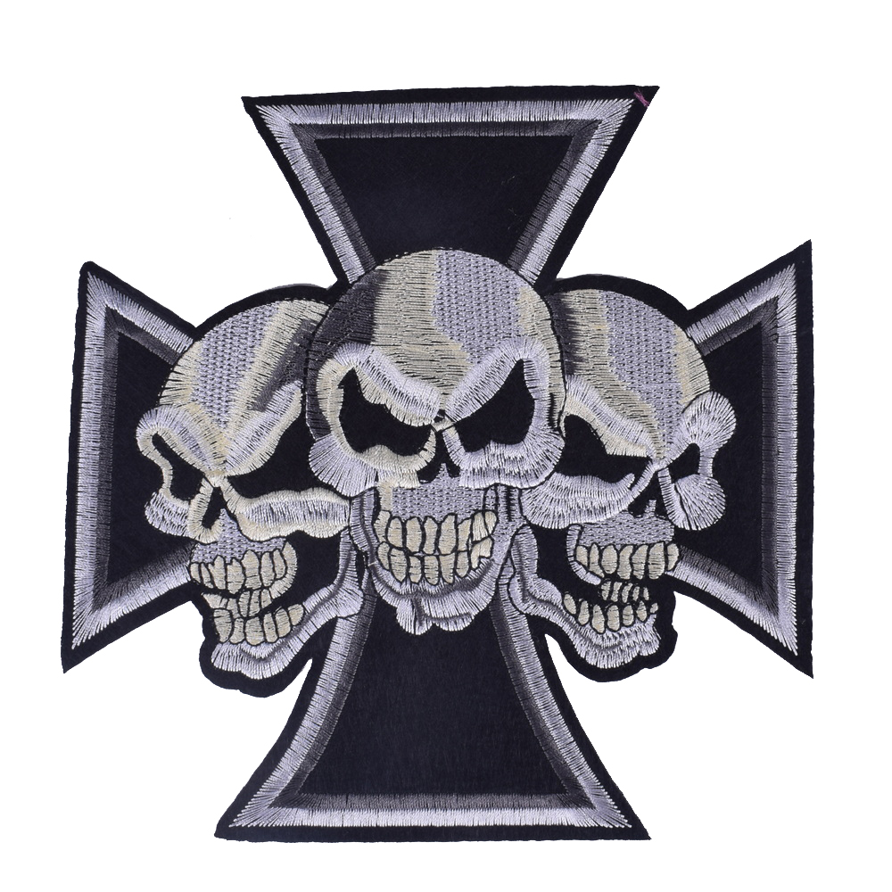 2 Buah Patch Bordir Tengkorak  - Embroidery On Black Shirt ulasan dan harga